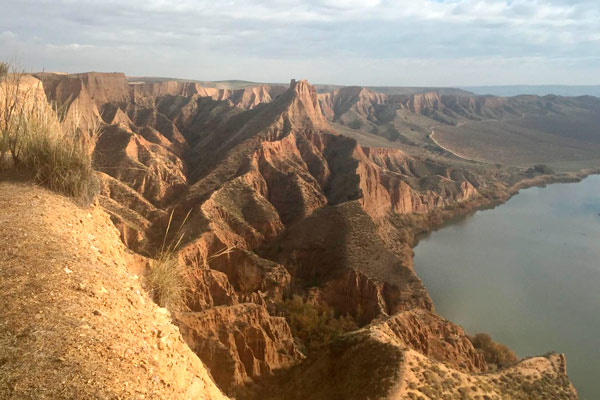 Hiking with kids in Barancas de Burujon